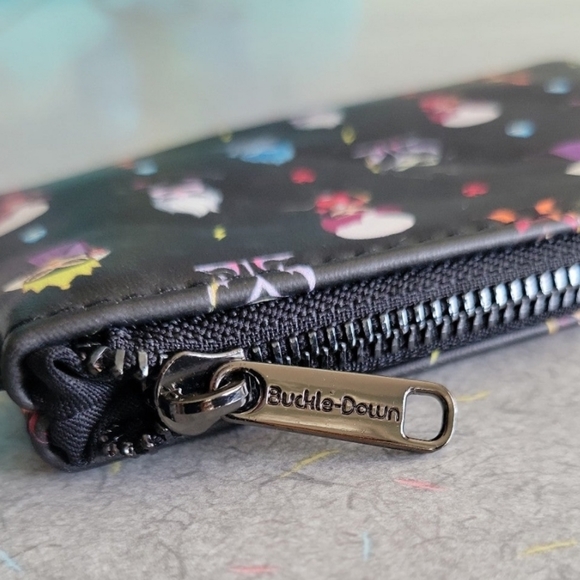 DISNEY BUCKLE DOWN COIN POUCH - Picture 6 of 8